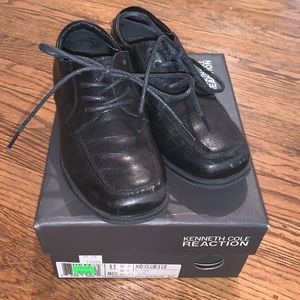 Boys black Kenneth Cole leather 9.5 dress shoes